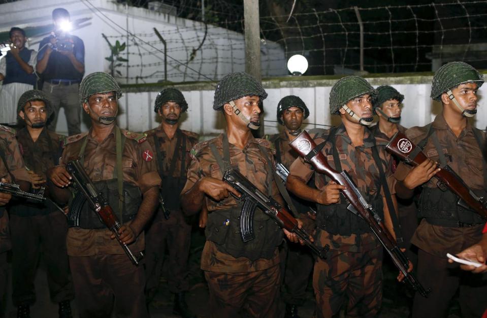 Attackers take hostages at Dhaka restaurant