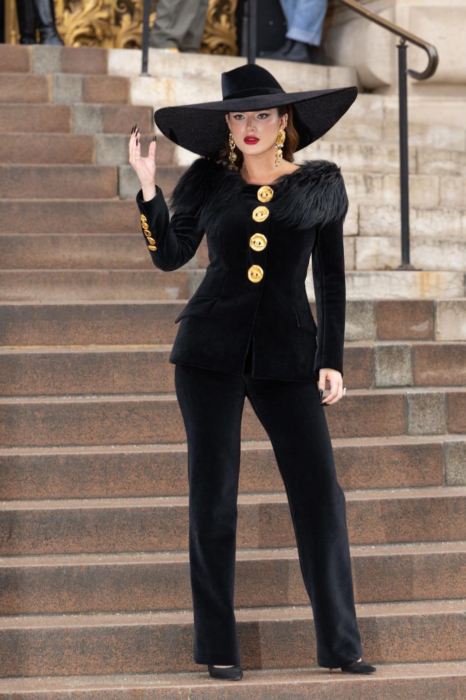 Bella Thorne attends the Schiaparelli Haute Couture show at Paris Fashion Week 2024.