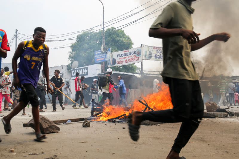 Congo security forces fire tear gas, clash with anti-government protesters