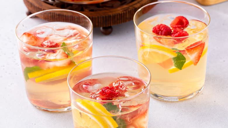 peach and raspberry white sangria