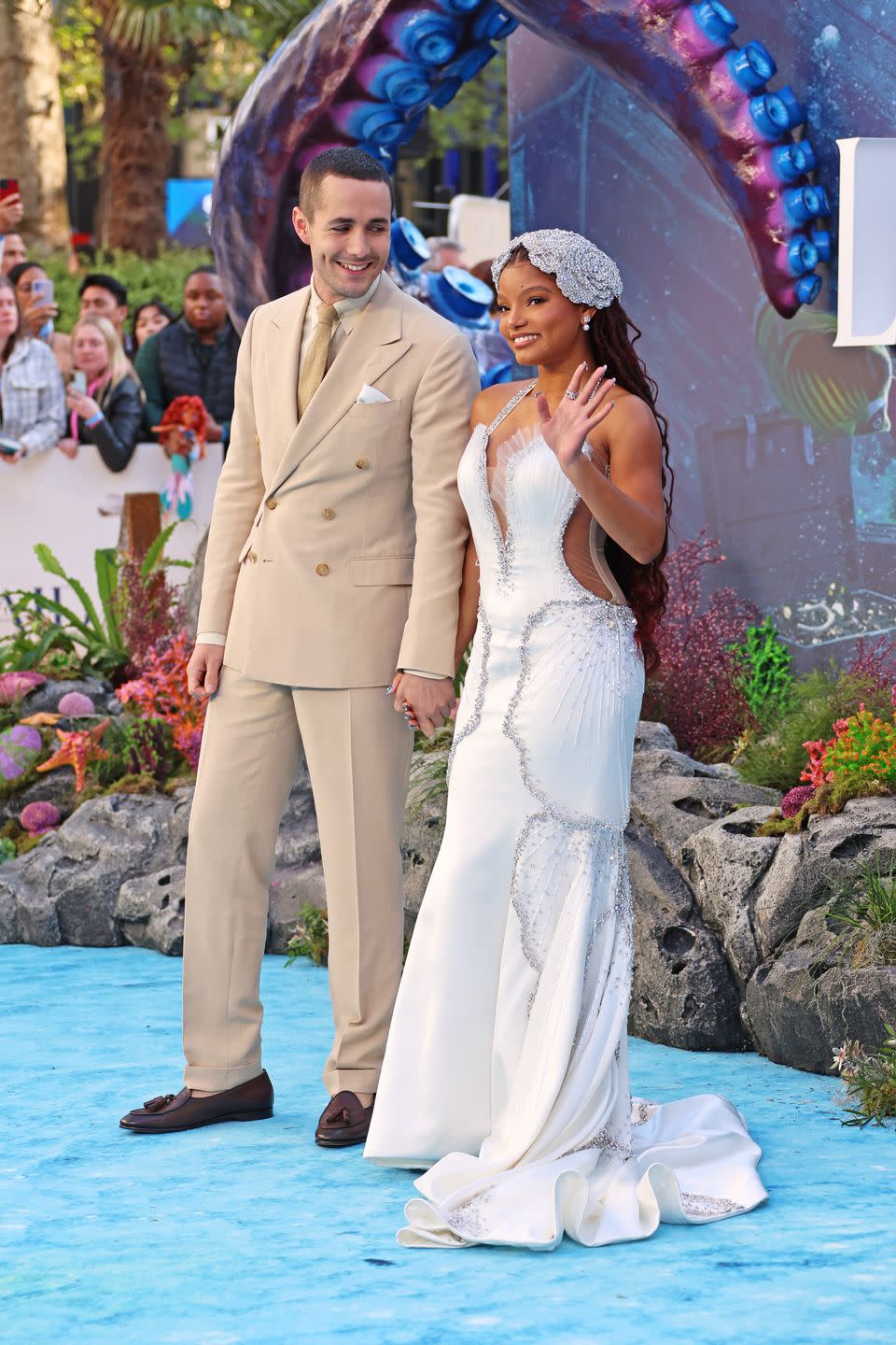 london, england may 15 jonah hauer king and halle bailey attend the uk premiere of the little mermaid at odeon luxe leicester square on may 15, 2023 in london, england photo by hoda davainedave benettwireimage