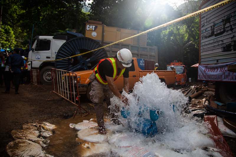 PHOTOS: Divers rescue all 13 from flooded cave in Thailand