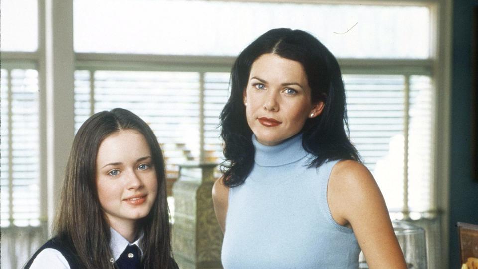 alexis bledel and lauren graham gilmore girls