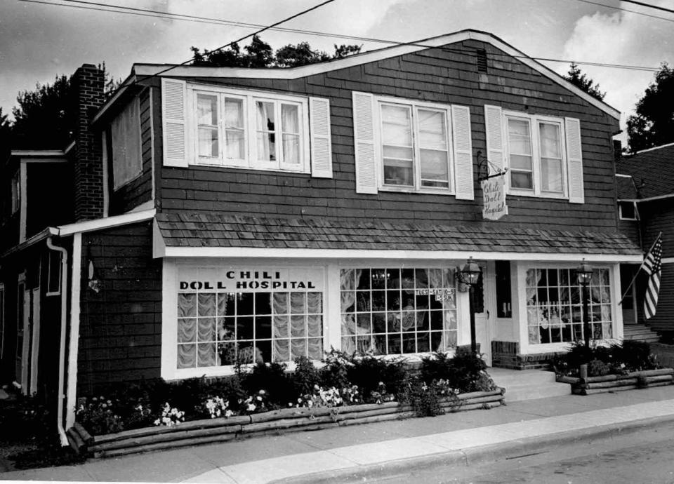 Exterior of Chili Doll Hospital  and Victorian Doll Museum, 4332 Chili Ave. (Brad Bliss photo, 7/7/1973)