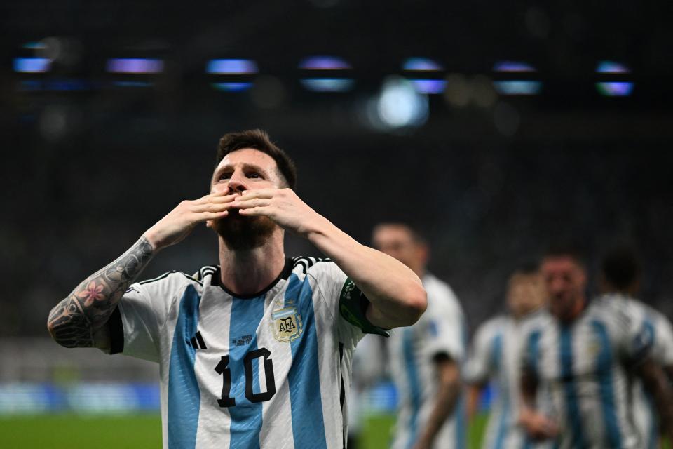 Messi descontó con una soberbia anotación (Foto: Kirill KUDRYAVTSEV / AFP) (Foto: KIRILL KUDRYAVTSEV/AFP via Getty Images)