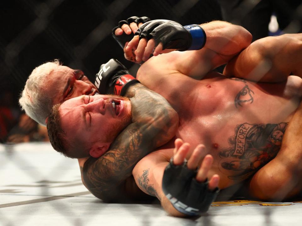 Charles Oliveira, pictured here against Justin Gaethje, has won his last two fights via rear naked choke (USA TODAY Sports)