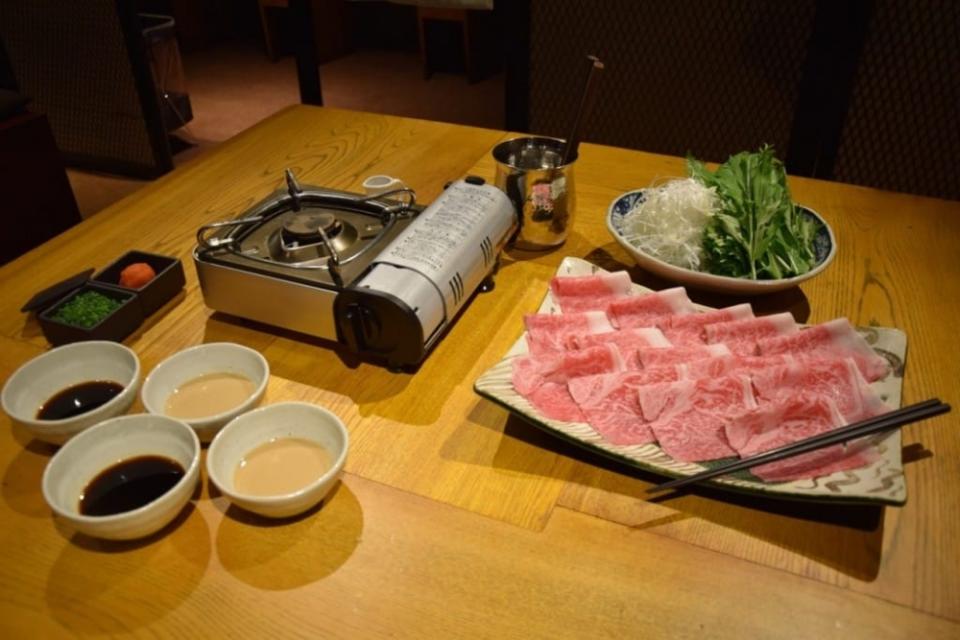 15名台灣旅客在東京叫5份套餐之後嫌不飽。示意圖片