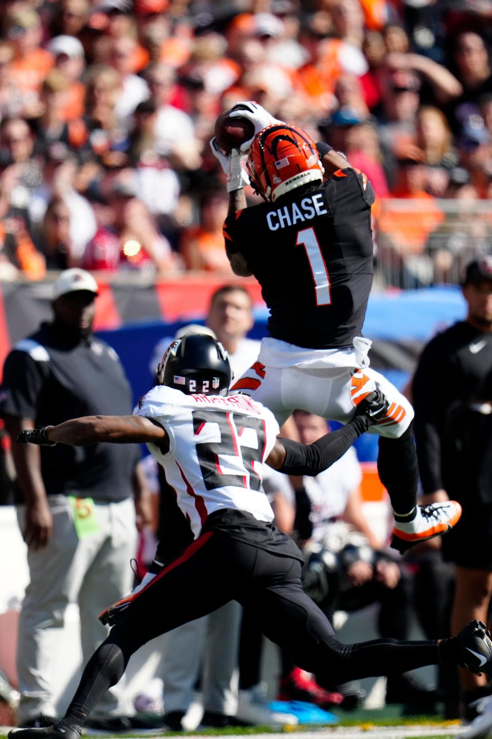 Cincinnati Bengals wide receiver Ja'Marr Chase hauls in a catch dduring the Oct. 23 game against the Atlanta Falcons.