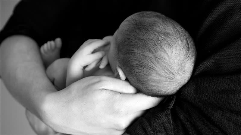 新手爸媽第一次生小孩，難免會稍微有些緊張。（示意圖／翻攝自Pixabay）
