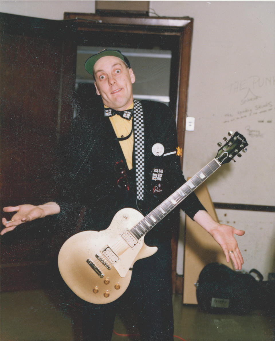 Rick Nielsen with Super Distortion pickups installed in his Les Paul goldtop guitar