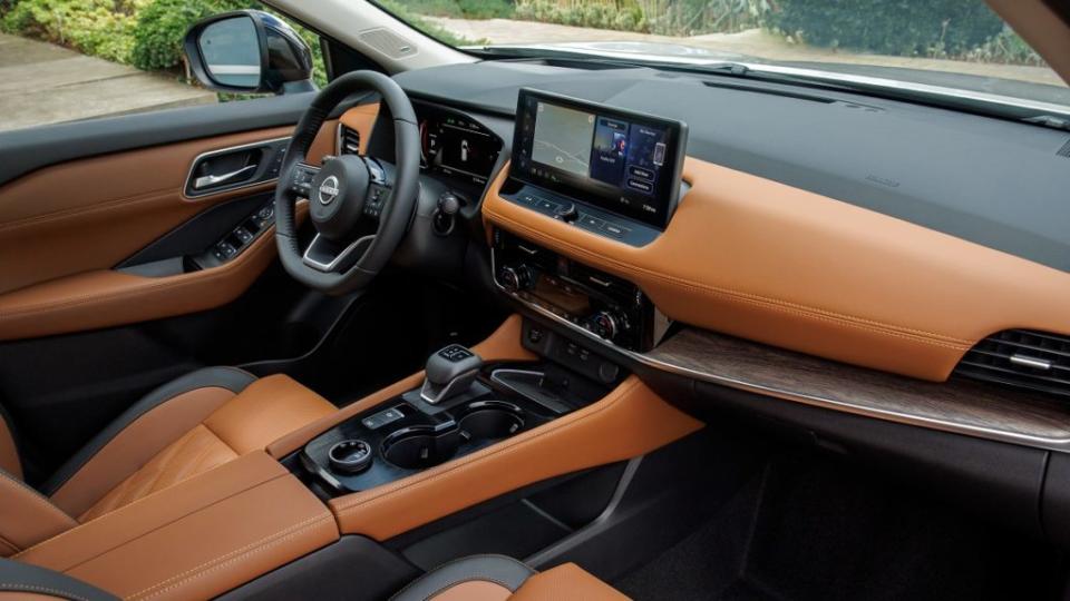 小改款Rogue並未大幅調整座艙設計，但為高階車型升級多媒體資訊整合系統。(圖片來源/ Nissan)