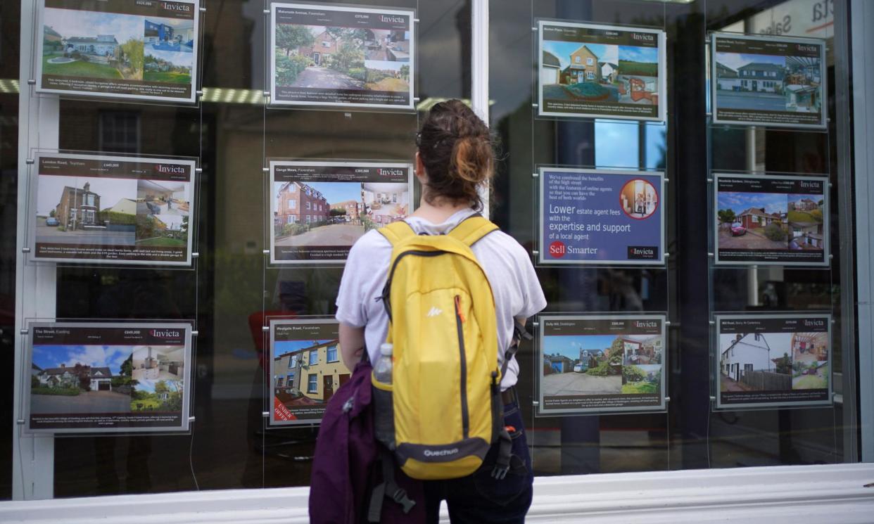 <span>The Treasury is reportedly considering plans to increase the threshold at which people buying a house would need to pay stamp duty from £250,000 to £300,000.</span><span>Photograph: Yui Mok/PA</span>