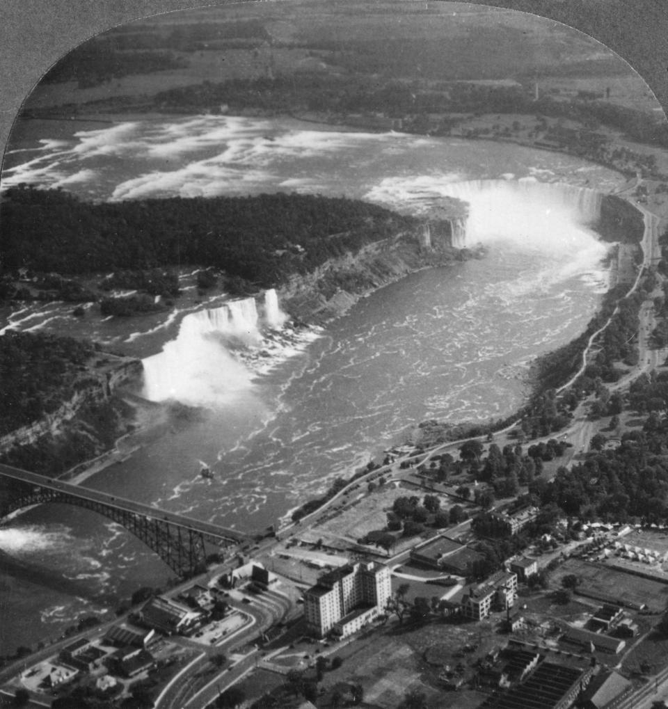 An aerial view of Niagara Falls in the 1900s.