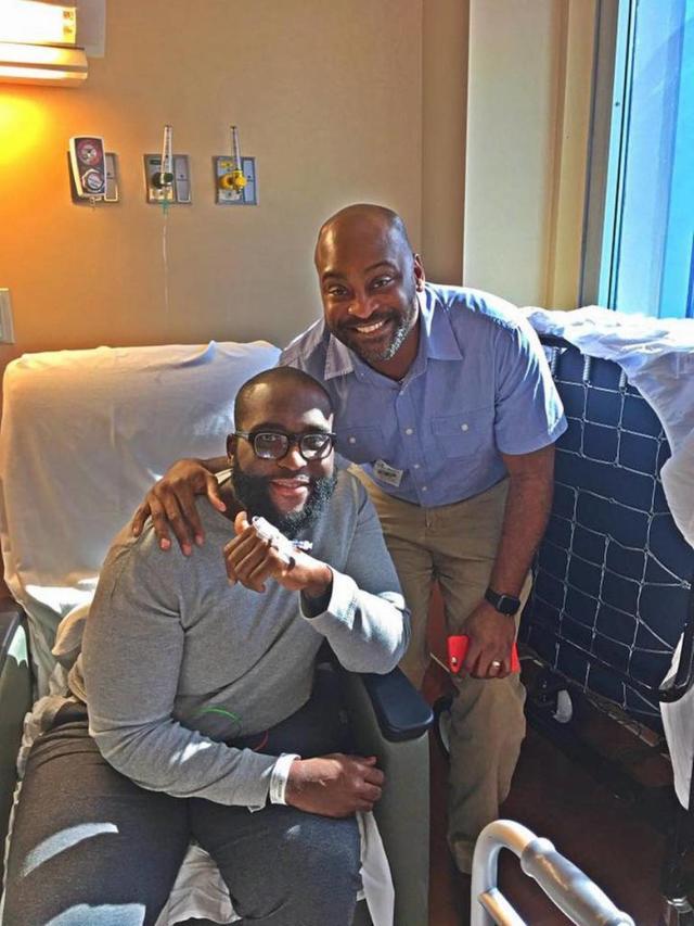 Then-incoming Senate Democratic Leader Oscar Braynon, of Miami Gardens, visits West Park Democratic State Rep. Shevrin Jones, left, on Nov. 4 while Jones was still in a Broward County rehabilitation center after recovering from emergency spinal surgery.