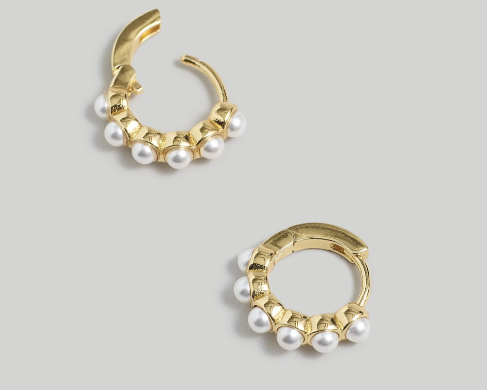 <p><a href="https://go.redirectingat.com?id=74968X1596630&url=https%3A%2F%2Fwww.madewell.com%2Ffreshwater-pearl-huggie-hoop-earrings-NO410.html&sref=https%3A%2F%2F" rel="nofollow noopener" target="_blank" data-ylk="slk:Shop Now;elm:context_link;itc:0;sec:content-canvas" class="link ">Shop Now</a></p><p>Freshwater Pearl Huggie Hoop Earrings</p><p>madewell.com</p><p>$24.00</p><span class="copyright">Madewell</span>