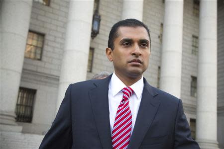 Mathew Martoma leaves Manhattan Federal Court after facing charges on an insider trading scheme in New York in this August 23, 2013, file photo. REUTERS/Andrew Kelly/Files