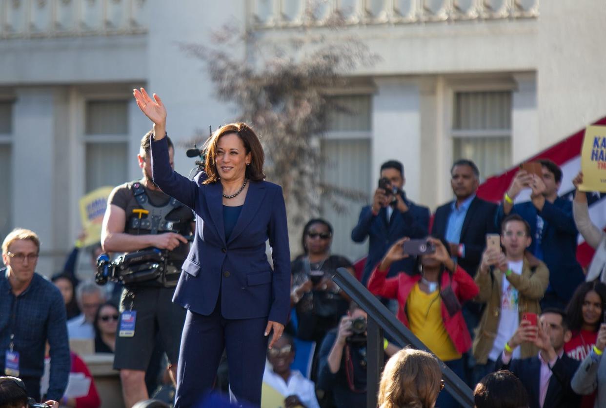 La vicepresidenta estadounidense Kamala Harris ha sido objeto de múltiples ataques machistas en las redes. <a href="https://www.shutterstock.com/es/search/kamala-harris?image_type=photo" rel="nofollow noopener" target="_blank" data-ylk="slk:Shutterstock;elm:context_link;itc:0;sec:content-canvas" class="link ">Shutterstock</a>