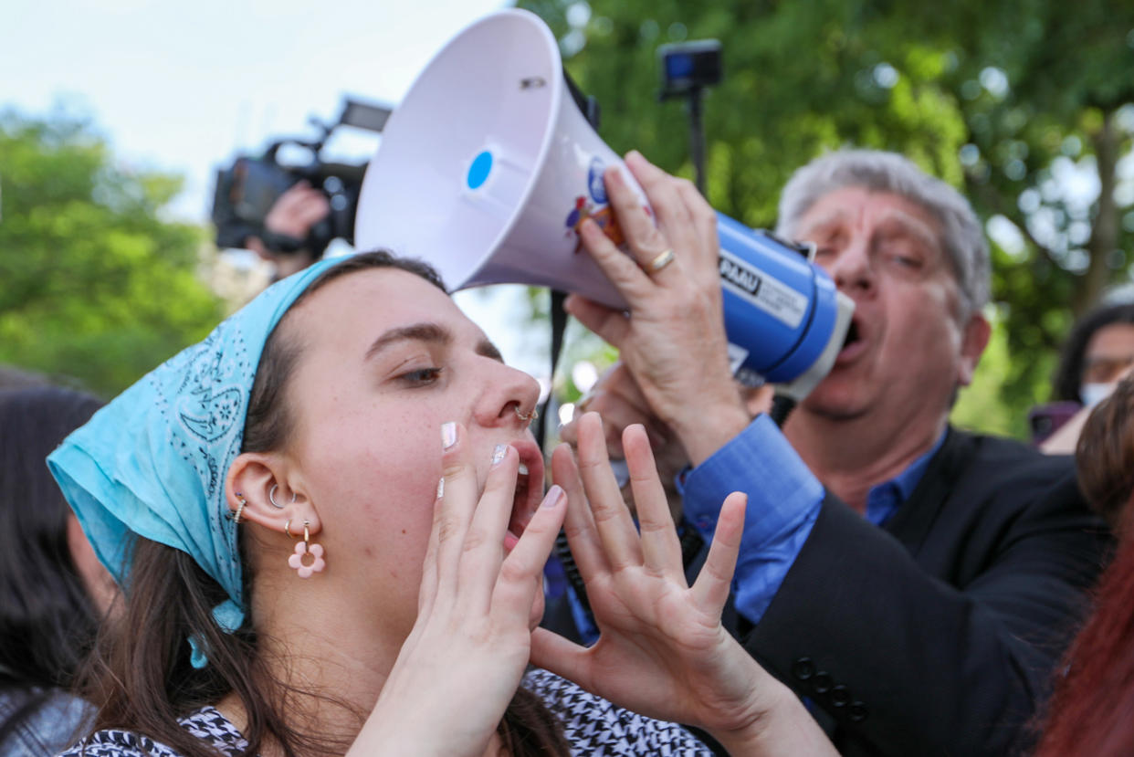 U.S. Supreme Court confirms draft ruling overturning abortion rights authentic (Yasin Ozturk / Anadolu Agency via Getty Images)