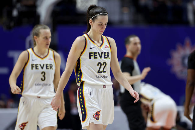 Caitlin Clark first game results: Fever rookie star scores 20 points but has 10 turnovers in WNBA Debut - Yahoo Sports