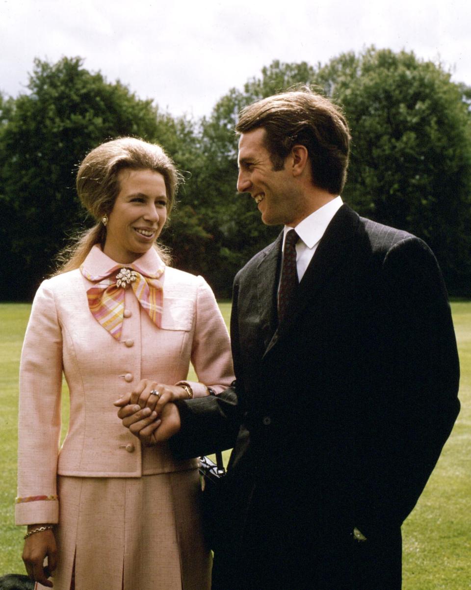 PA NEWS PHOTO 30/5/73  PRINCESS ANNE AND CAPTAIN MARK PHILLIPS AT BUCKINGHAM PALACE, LONDON THE MORNING AFTER THEIR ENGAGEMENT WAS ANNOUNCED   (Photo by PA Images via Getty Images)