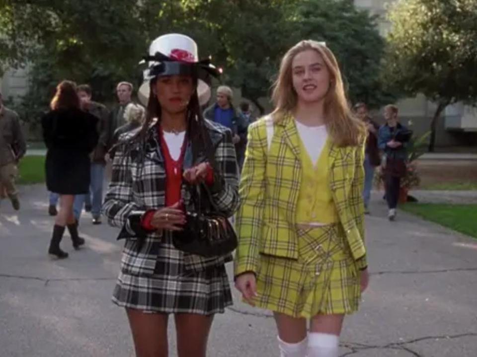 Alicia Silverstone (R) and Stacey Dash (L) in the 1995 film Clueless (Paramount Pictures)