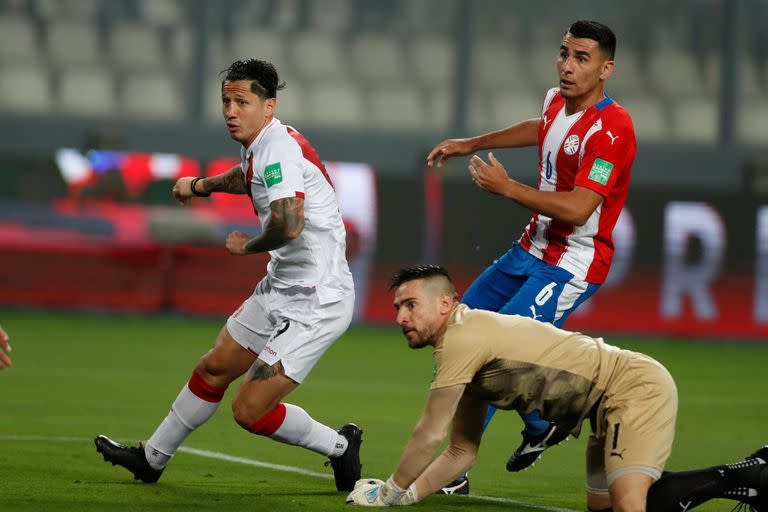 Gianluca Lapadula anotó el 1 a 0 frente a Paraguay a los cuatro minutos del primer tiempo.