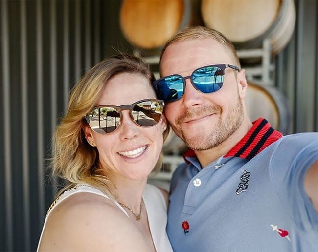 Valtterri Bottas and Tiffany Cromwell embracing