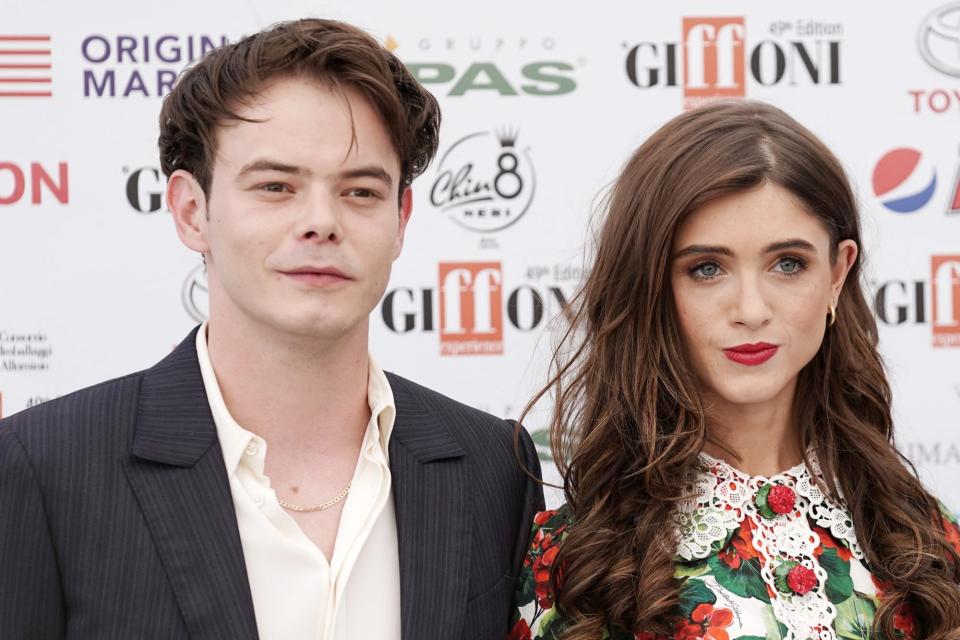 Charlie Heaton and Natalia Dyer