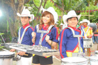 "Pilipinas Got Talent" champions Marcelito Pomoy and Jovit Baldovino and "Pinoy Dream Academy" season one winner Yeng Constantino (center) are part of the summer band! (photo courtesy of ABS-CBN)