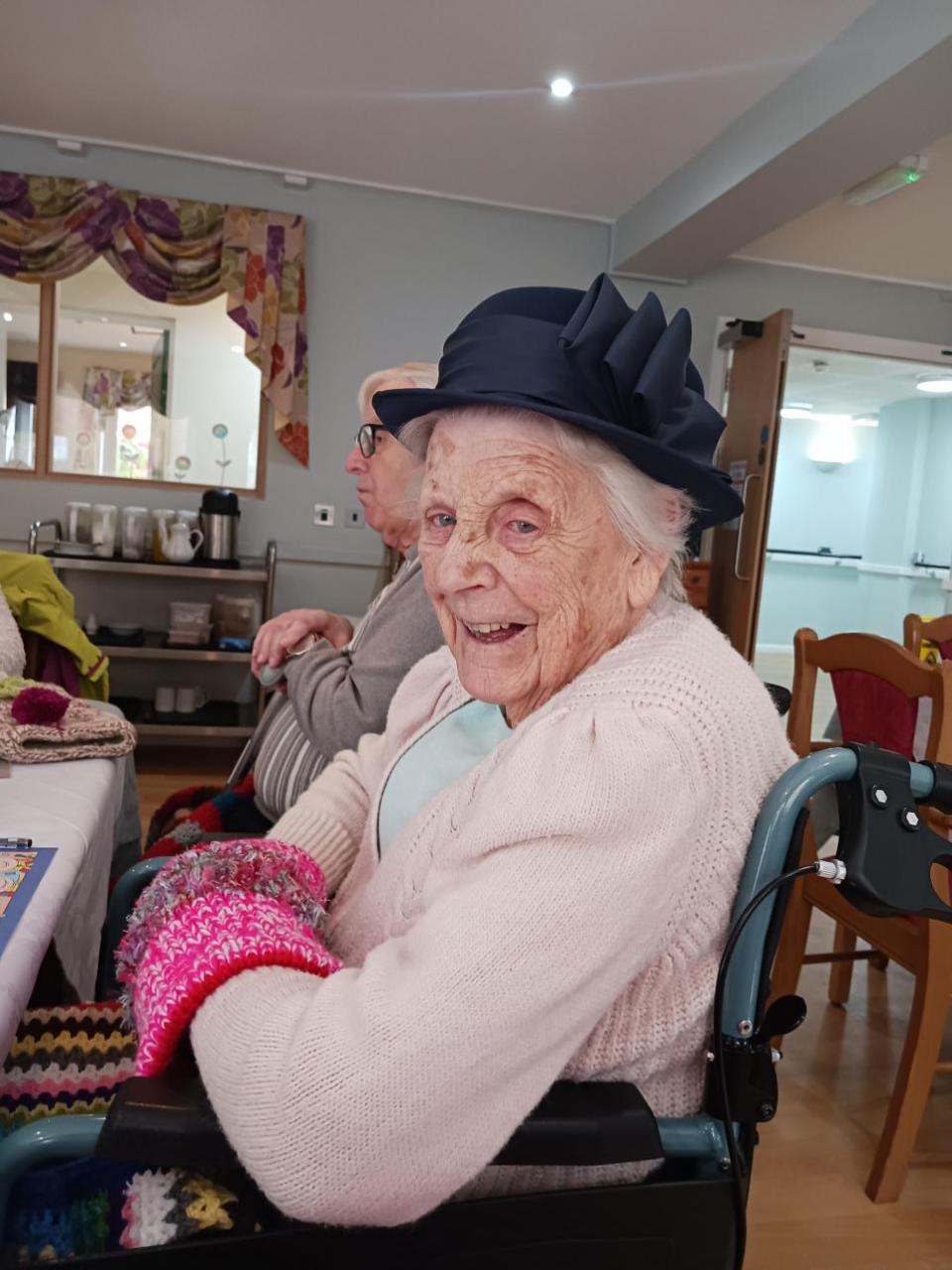 Somerset County Gazette: Resident Mary showing off her new hat and twiddle muff