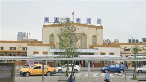 嘉義火車站外觀。（圖／翻攝自Google Map）