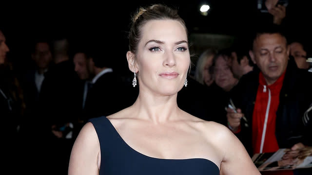 afskaffet Takke petulance Kate Winslet Says 15-Year-Old Daughter Was 'Extremely Jealous' of Her Sex  Scenes With Liam Hemsworth
