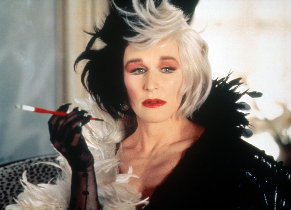 Glenn Close 在《101 Dalmatians》中飾演 Cruella de Vil。