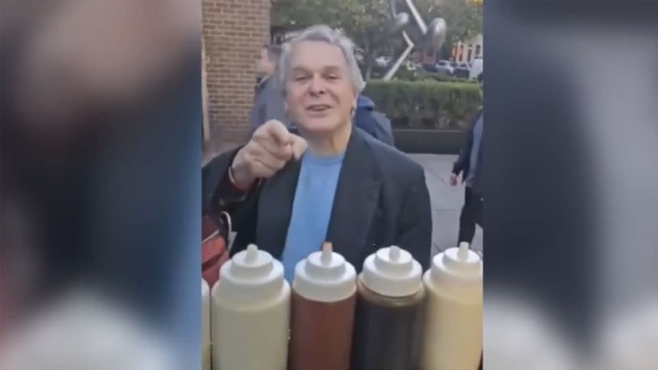 Videos show a former Obama-era National Security Council official spewing Islamophobic language at food vendor. - Videos show Stuart Seldowitz taunting the vendor during what appears to be separate incidents.