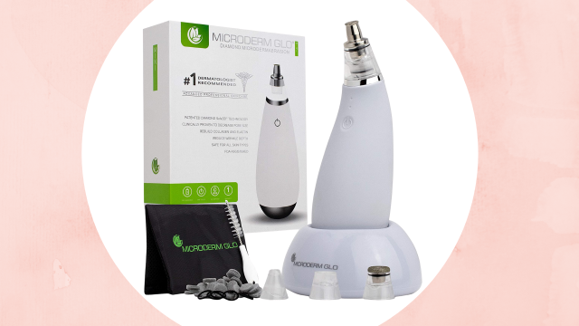 Trophy Skin MicrodermMD - At Home Microdermabrasion Machine - Anti Aging  and Acne Spot Treatment - Includes Real Diamond and Pore Extractor Tips to  Rejuvenate Skin and Help with Acne Scars - White 