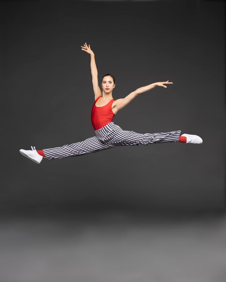 First soloist Anna Pellegrino in The Sarasota Ballet production of Twyla Tharp’s “In the Upper Room.”