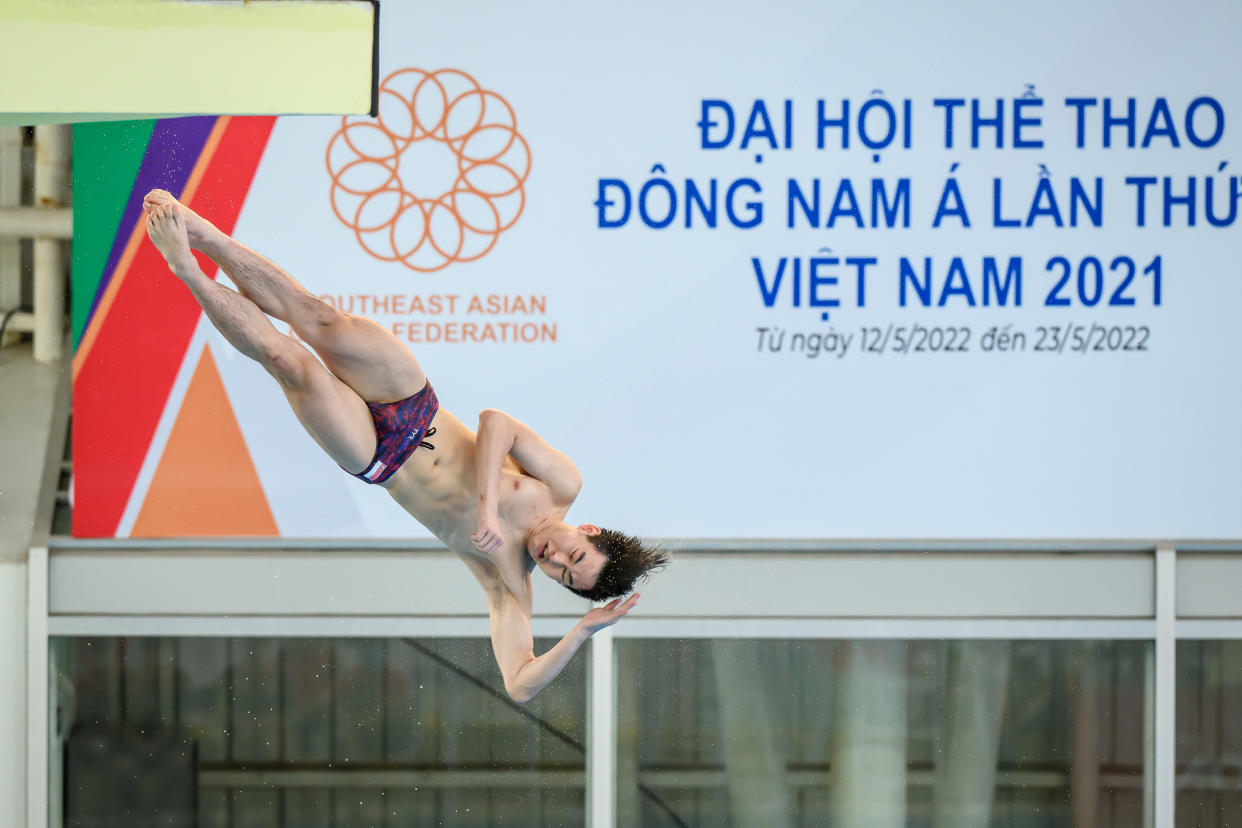 Singapore diver Avvir Tham during the men's 1m springboard competition. The 17-year-old won silver in the event. (PHOTO: Sport Singapore/ Andy Chua)