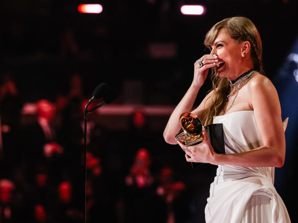 taylor swift wins album of the year 2024