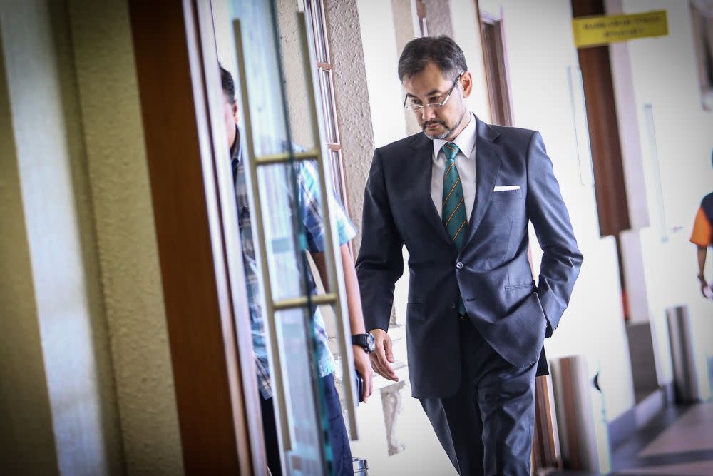 Former 1MDB chief executive officer Datuk Shahrol Azral Ibrahim Halmi is pictured at the Kuala Lumpur Courts Complex October 16, 2019. — Picture by Hari Anggara