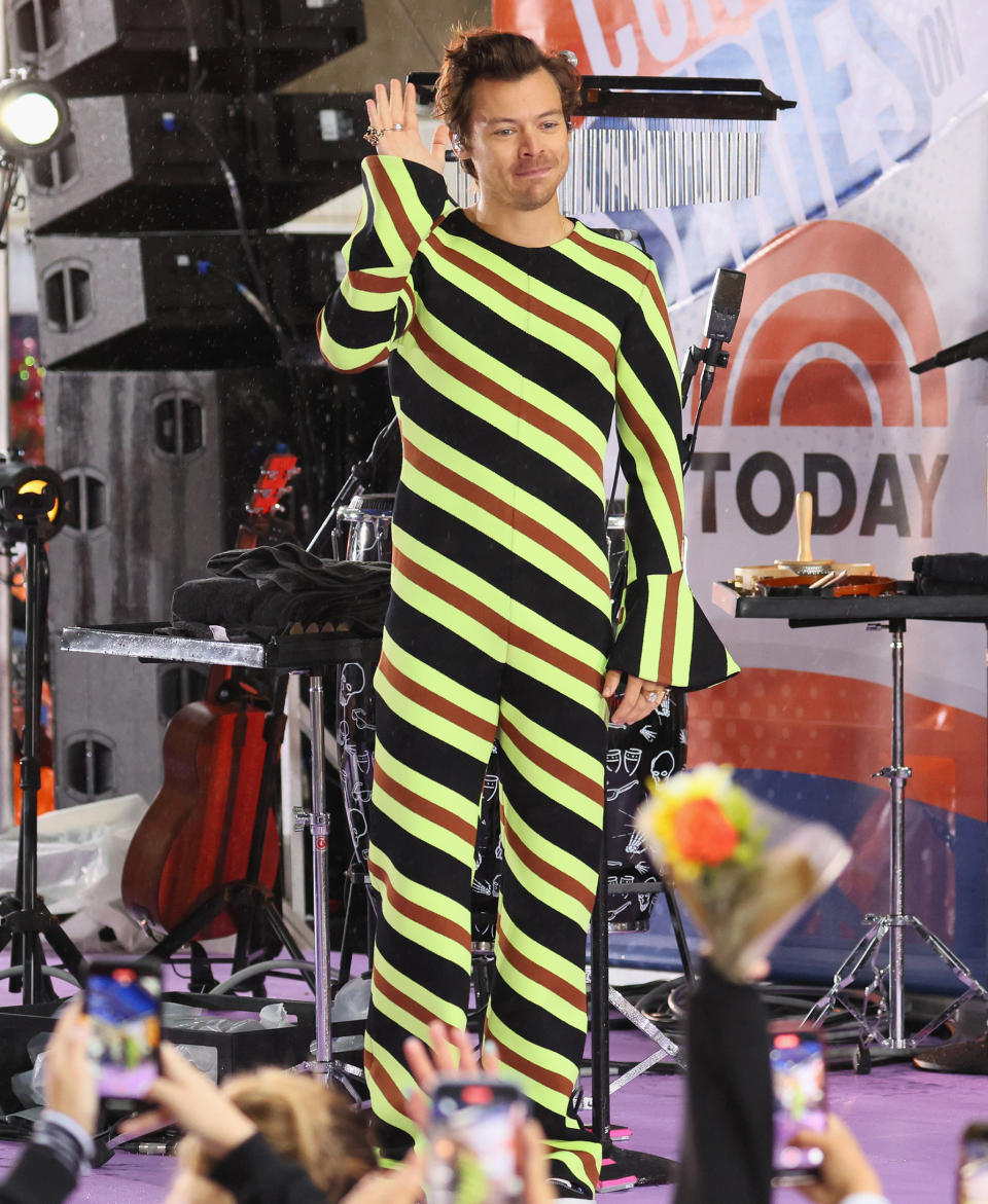 Image: Harry Styles Performs On NBC's 