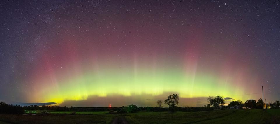 The northern lights are seen over Harrowsmith, Ont. on the night of Oct. 8.