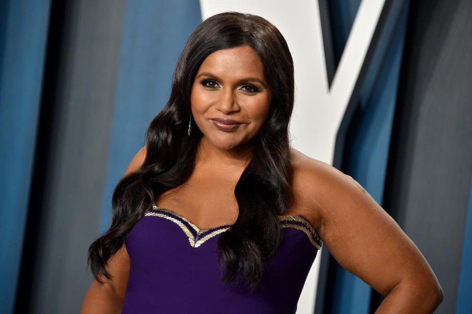 BEVERLY HILLS, CALIFORNIA - FEBRUARY 09: Mindy Kaling attends the 2020 Vanity Fair Oscar Party hosted by Radhika Jones at Wallis Annenberg Center for the Performing Arts on February 09, 2020 in Beverly Hills, California. (Photo by Gregg DeGuire/FilmMagic)