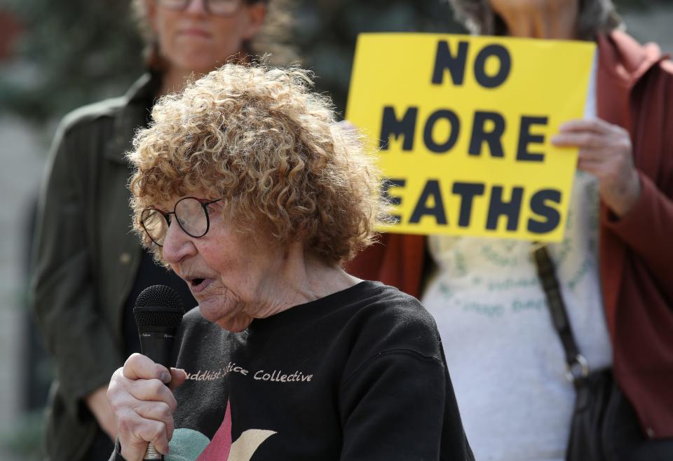 The Community Stakeholders to End Deaths at LMDC held a press conference and a silent vigil and walk across the street from the jail to protest the death of eight people in the past few months at the facility.