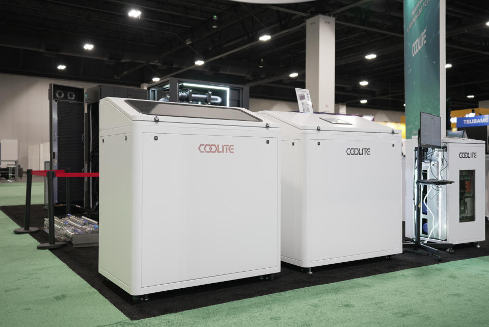 光寶革命性液冷解決方案品牌COOLITE最新浸沒式液冷技術產品。圖/光寶科技