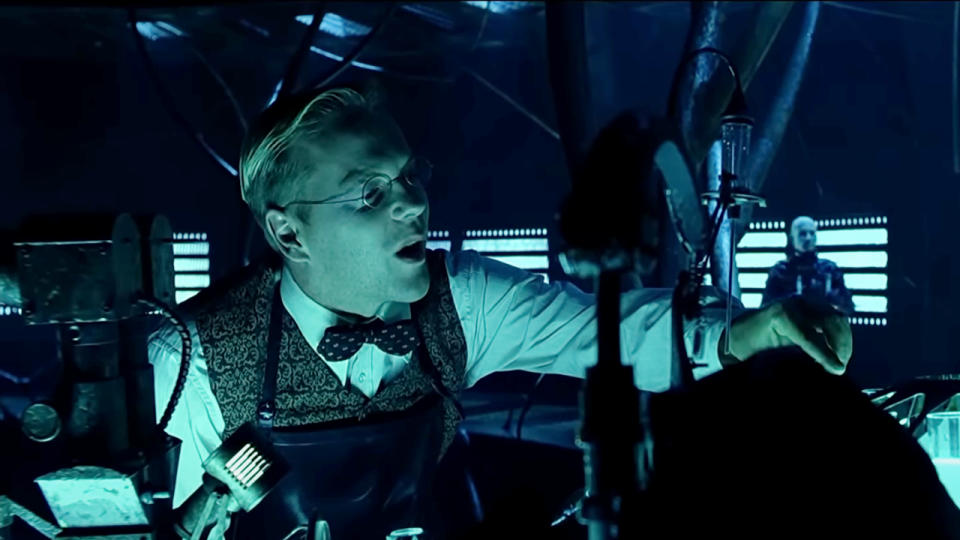 Kiefer Sutherland in Dark City