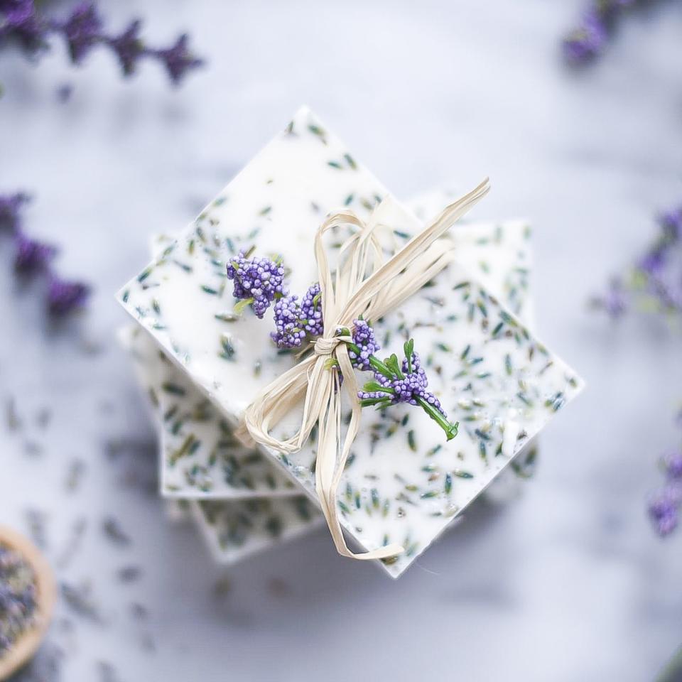 26) DIY Lavender Soap