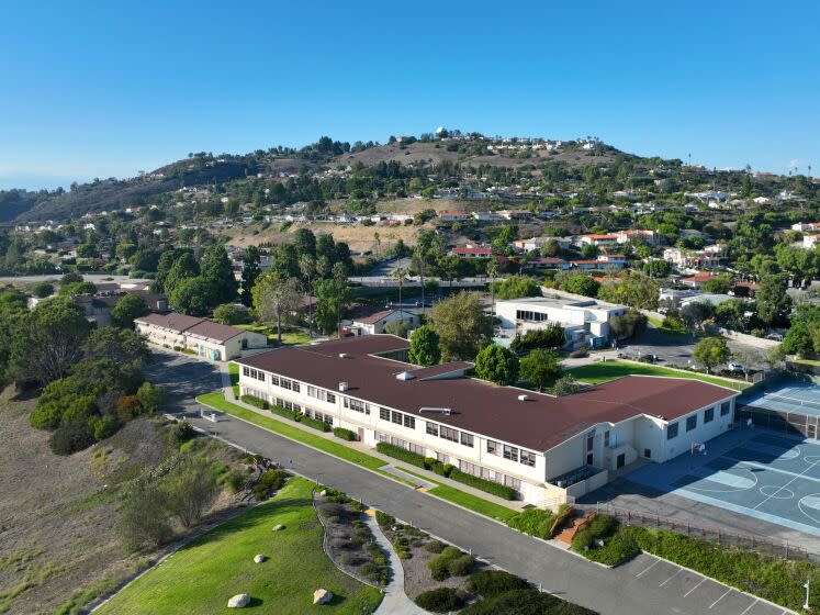 Los Angeles, California-Sept. 27, 2022-UCLA will purchase two properties owned by Marymount California University, a small Catholic institution in Rancho Palos Verdes that has closed. Sept. 27, 2022. Marymount California University is located at 30800 Palos Verdes Dr. E, Rancho Palos Verdes, CA 90275 (Carolyn Cole / Los Angeles Times)