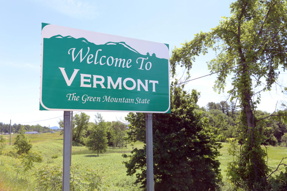 A "Welcome to Vermont" sign