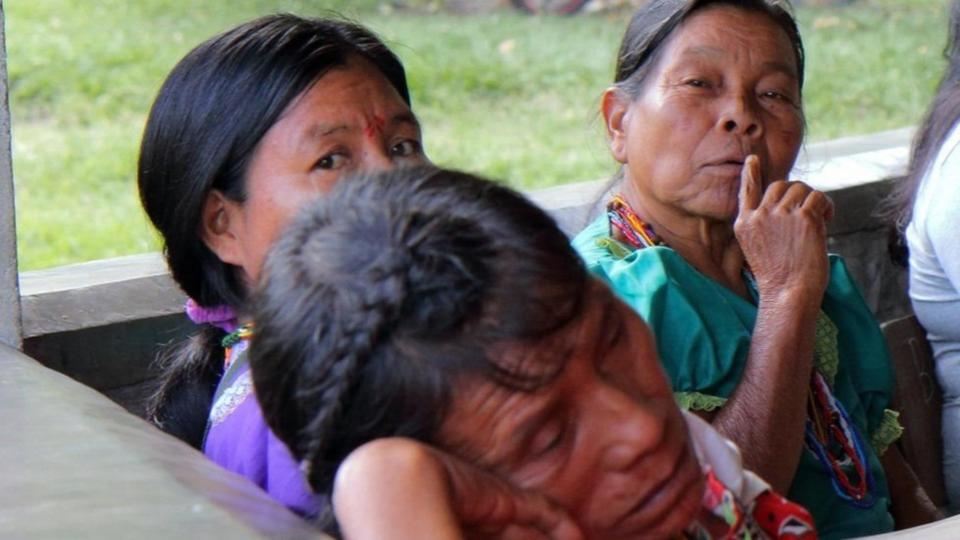 Un grupo de mujeres Embera.