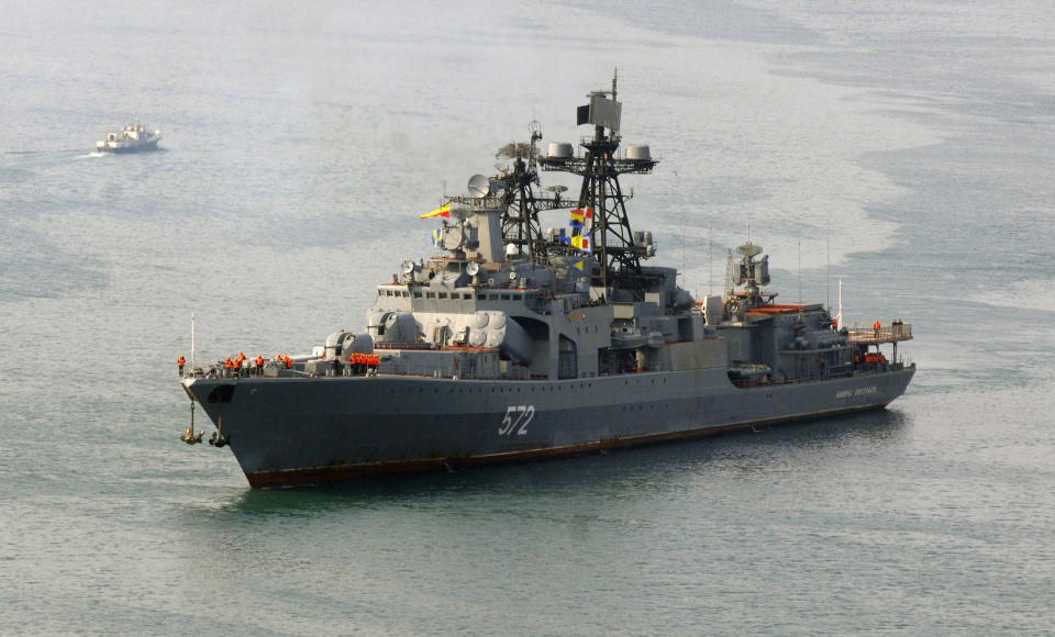 The Russian anti-submarine ship, the Admiral Vinogradov, enters the port of Vladivostok, Russia, in an April 2009 file photo. / Credit: AP